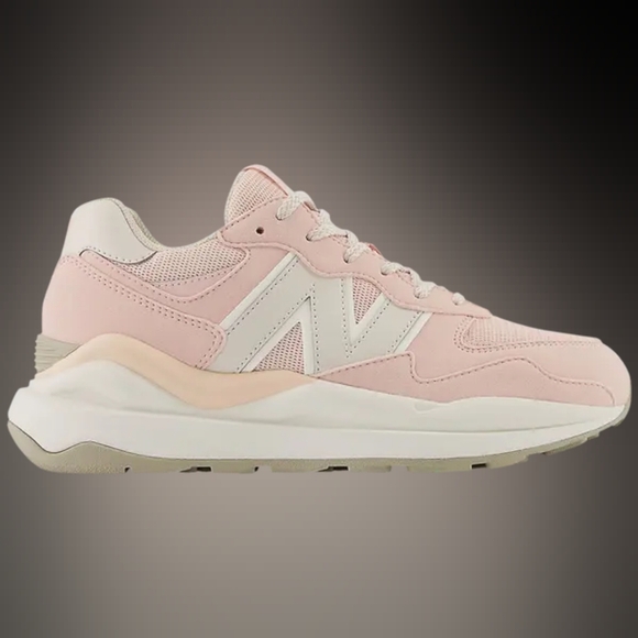 NWOTs 202257/40 Big Kid Pink Haze New Balance Tennis Shoes. Sz 5 Kids, Women 7 - Picture 3 of 6